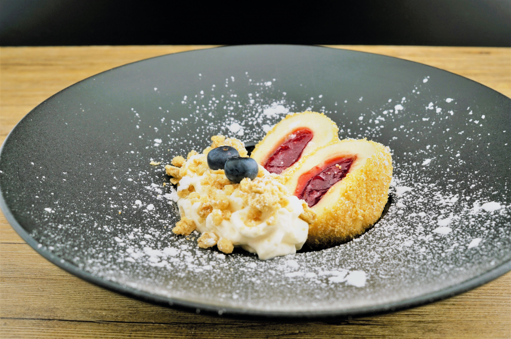 Bild zum Rezept "Erdbeerknödel mit Cheesecake-Creme"