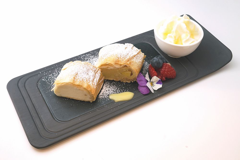 Bild zum Rezept "MINI STRUDEL MIT EIERLIKÖR-ESPUMA"